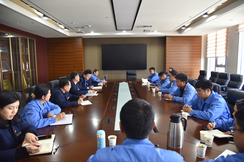公司組織新入職轉(zhuǎn)正員工進(jìn)行總經(jīng)理座談會(huì)